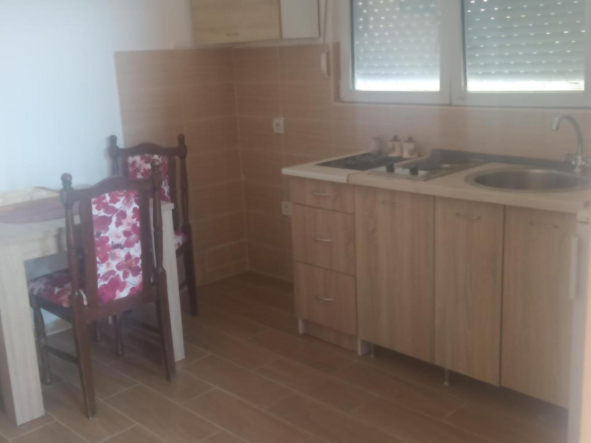 Apartman Laki Kotor Exterior photo